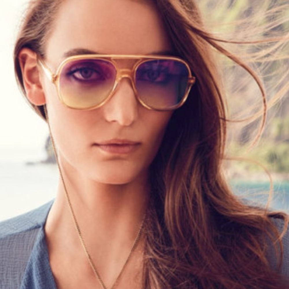 Chloe PINK PLASTIC PILOT SUNGLASSES-Authentic